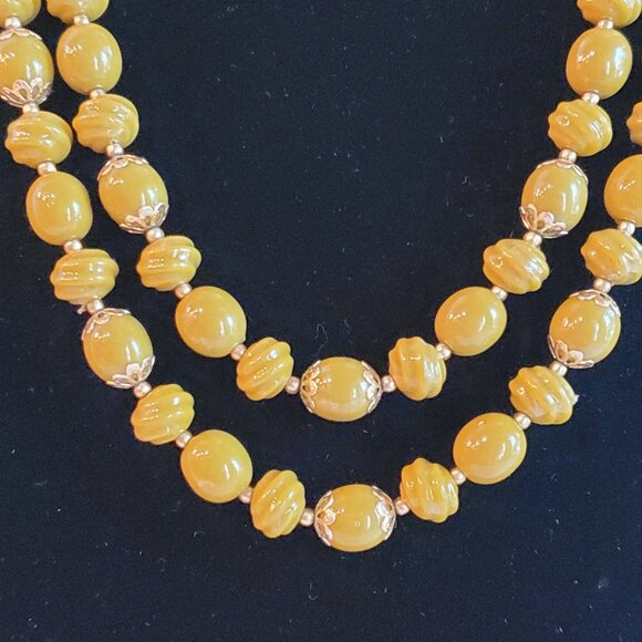 Vintage Beaded Two Layers Necklace and Earrings Set Yellow 27" Made in Hongkong - Picture 5 of 11